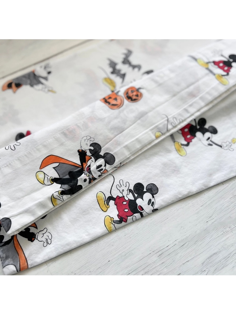 1 Pottery Barn Kids Disney STANDARD Pillowcase Mickey Mouse Halloween Cotton PB - Picture 5 of 8
